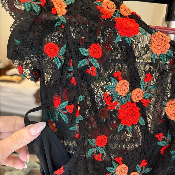 Zara embroidered floral dress with black slip liner - Picture 6 of 7